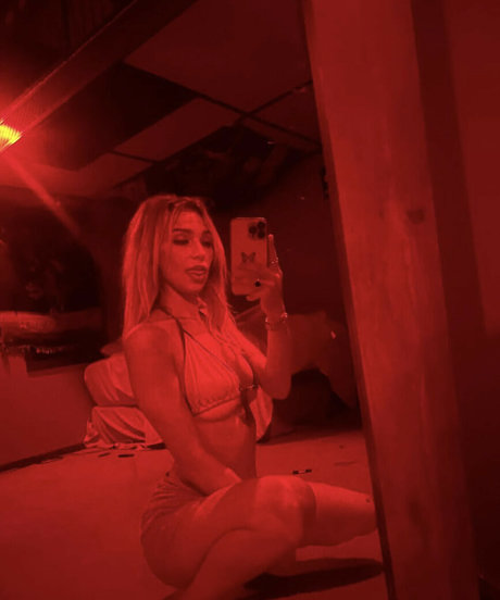 aliaremyinitials high quality pornstar picture