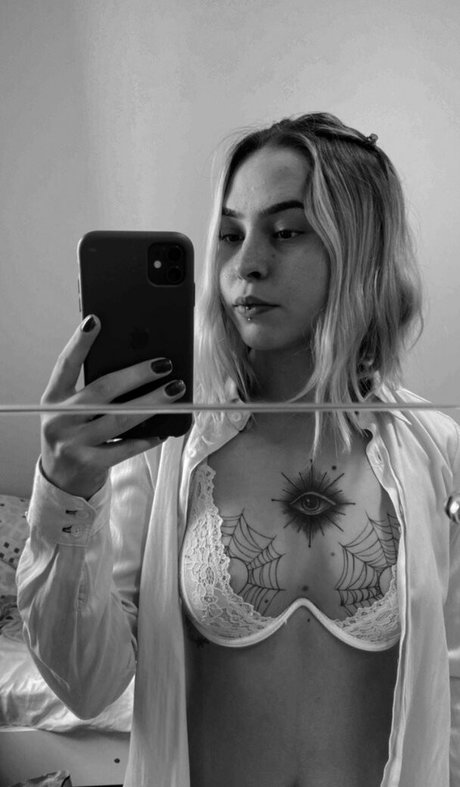 Aisha Tuchinscky perfect star images