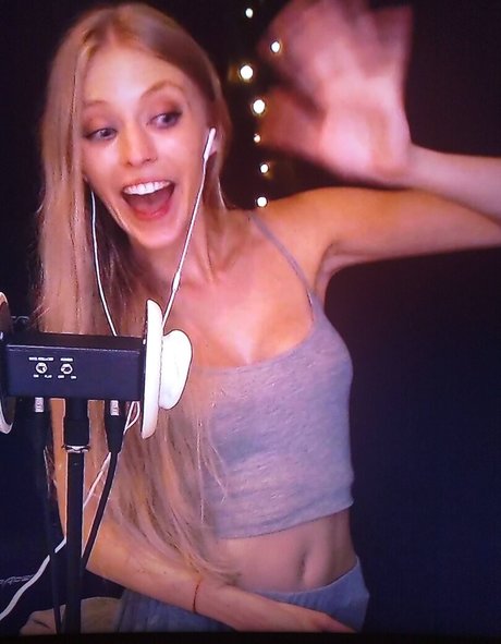 Copykat_ hot model img