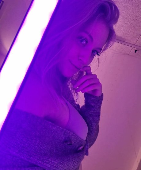 Copykat_ model nudes image