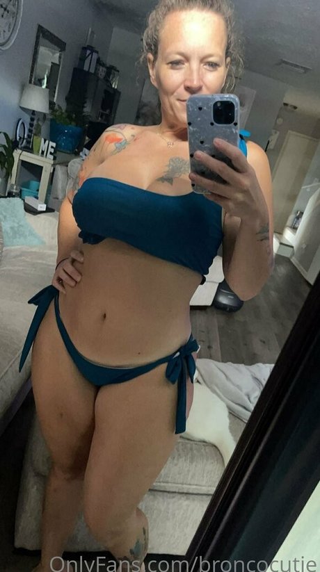 Broncocutie pornographic actress picture