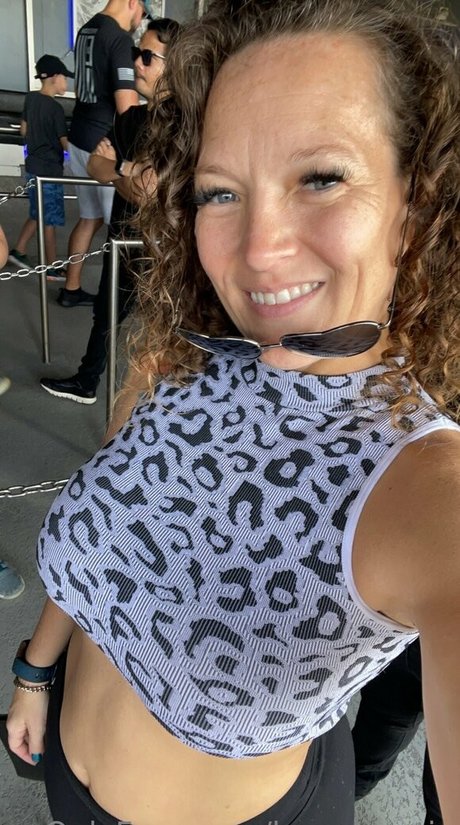 Broncocutie free actress gallery