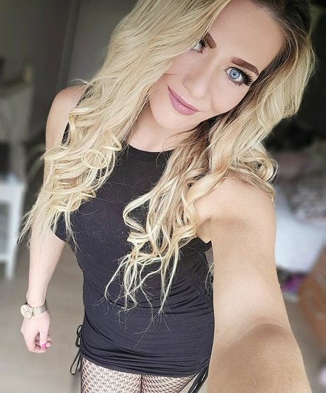 Session Moth Martina model xxx images