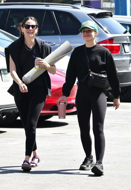 Kristen Bell model high quality photo