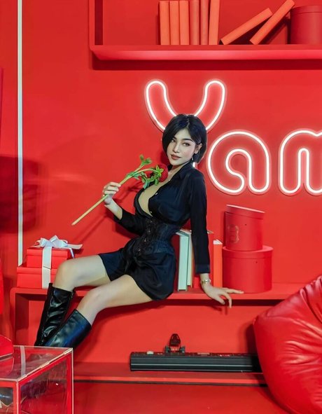 Kimrang top model picture