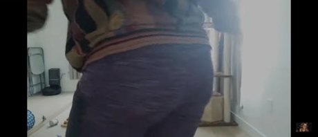 ASMR Alysaa xxx pornstar image