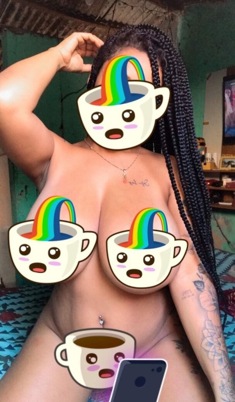 Nanah Rodrigues model nude pictures