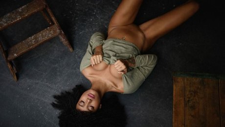 Rikae Crisi best star picture