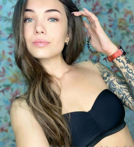 yourqueen3 model pictures