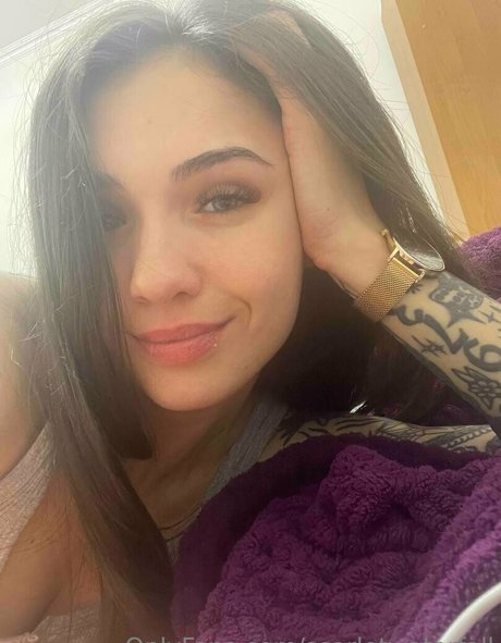 yourqueen3 nude pornstar img