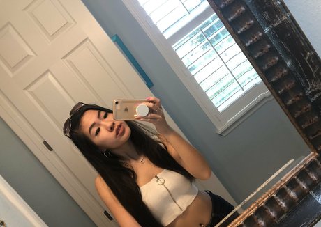 stonerlaceyyy free actress photos