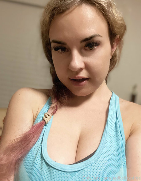 badbellaxofree model nice image