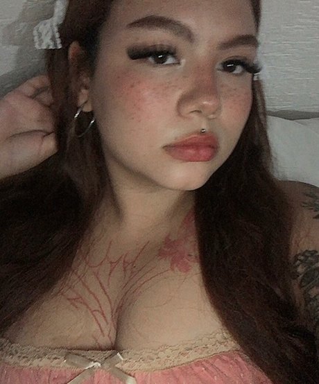 bittervalentine model hot images