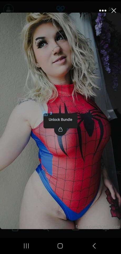 IceRocker model pornographic pictures