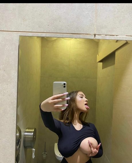 Nika Arven nude actress picture