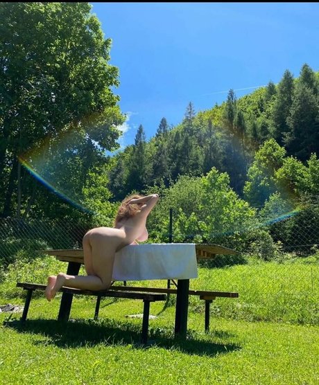 Nika Arven top actress picture