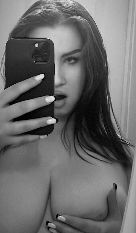 Nika Arven high quality pornstar img