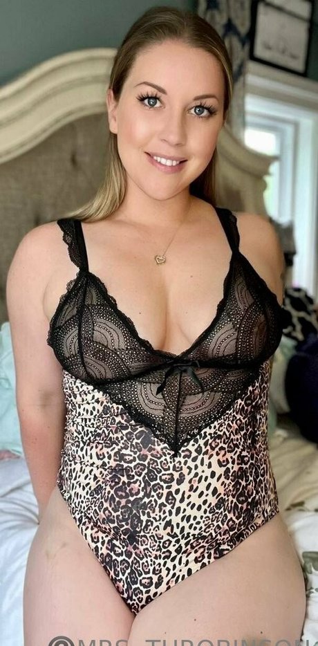 mrs throbinson model hot archive