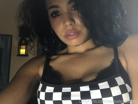 E Gamer Girlfriend model img