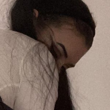 babiedarko model nudes photos