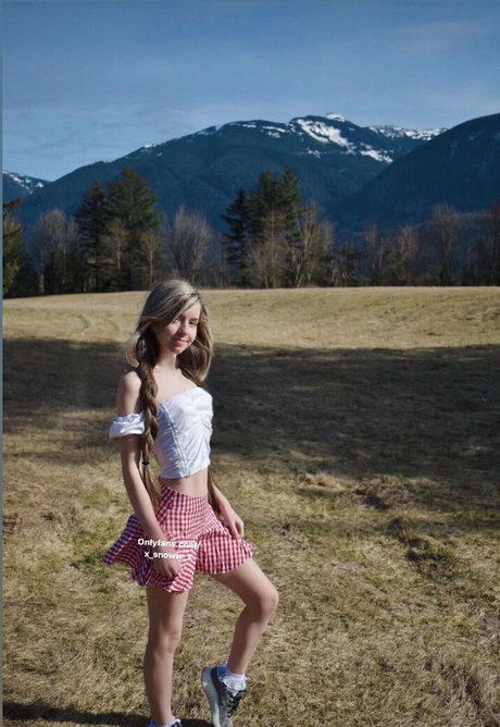 x snowie x erotic actress galleries