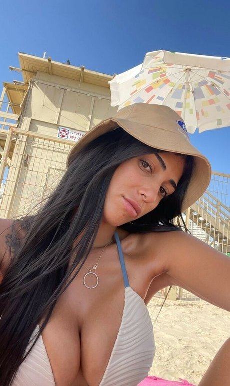 Avital Akko model top pictures