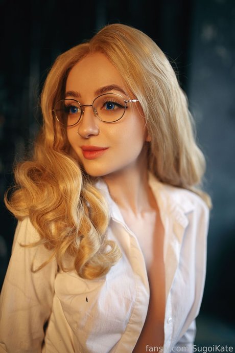 Sugoi Kate art actress pic