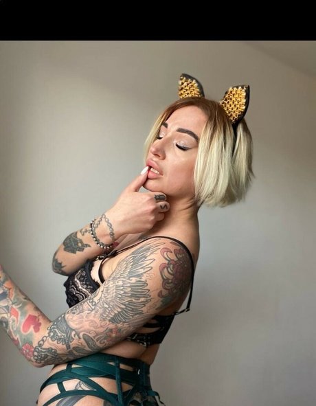 bambi latte pornstar art archive