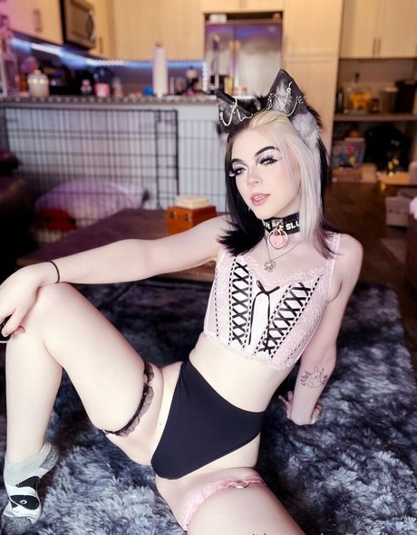 IAmM3dusa_ pornstar pretty gallery