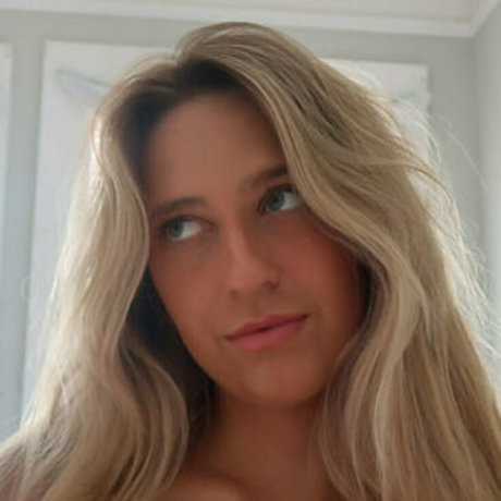 Taylor Hughes high quality pornstar img