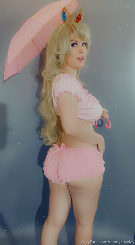 DannyCozplay top actress img