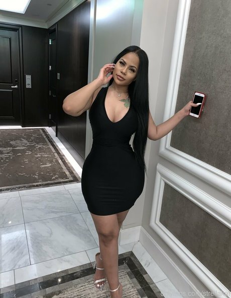 Strellakat pornographic model pics