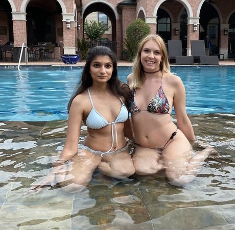 Ahornypaki model naked pictures