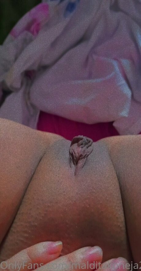 malditakoneja22 erotic pornstar photos