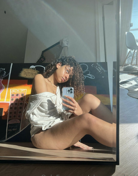 Aliakadir erotic actress pictures