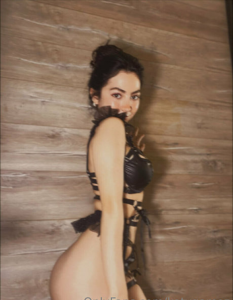 Katy Gamez erotic model archive