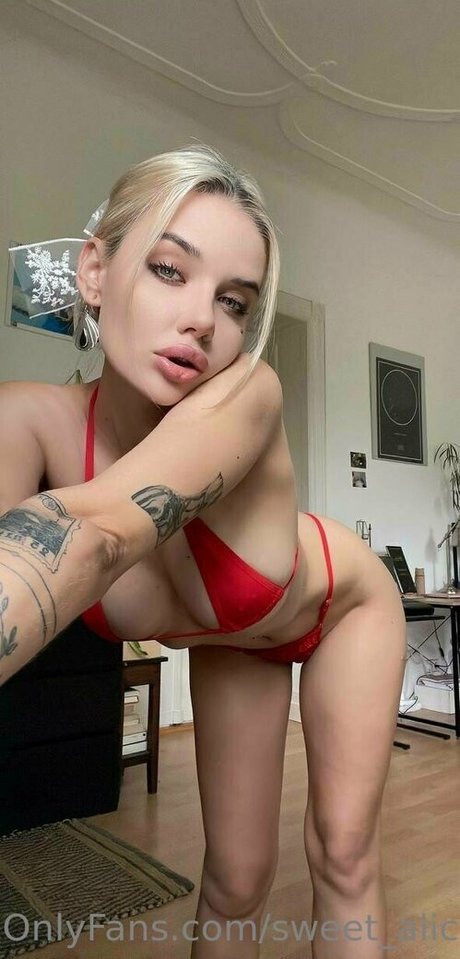 Sweet Aliceee nudes actress photo