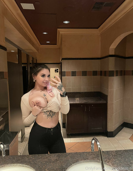 goddess si hot star image