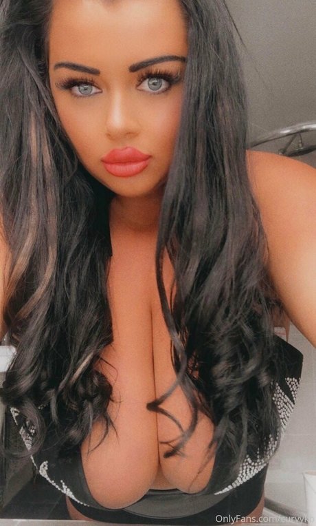 Curvykb art pornstar gallery