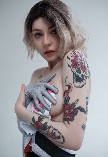 itsadeathwish nice model pictures