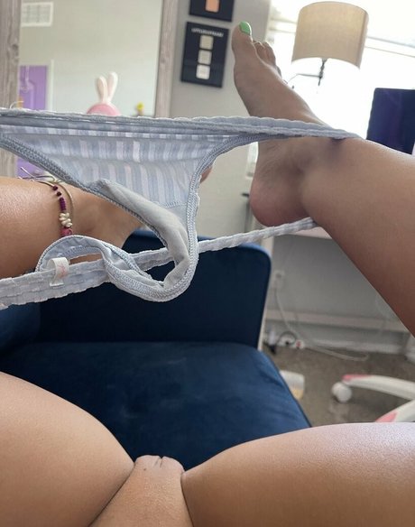 Buffbabeee model nude pictures