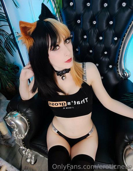 Eroticneko sexy star picture