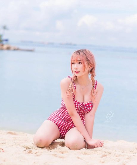 Akaei Ray xxx model pics