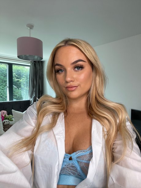 Luna Lotton free pornstar archive