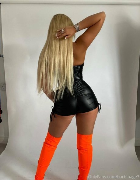 Apollonia Llewellyn star erotic galleries