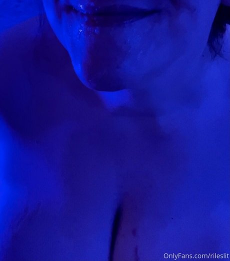 Rileslit hot pornstar pics