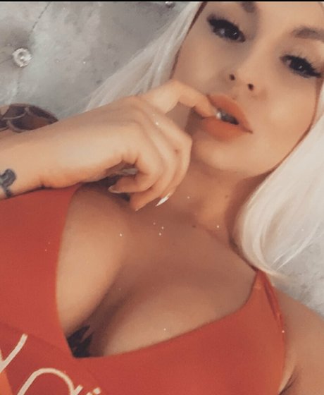 harrietellenshaw pornstar high quality pics