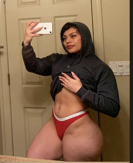 Perla Jasmin_ porn actress pic