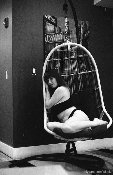 loisplz xxx star galleries