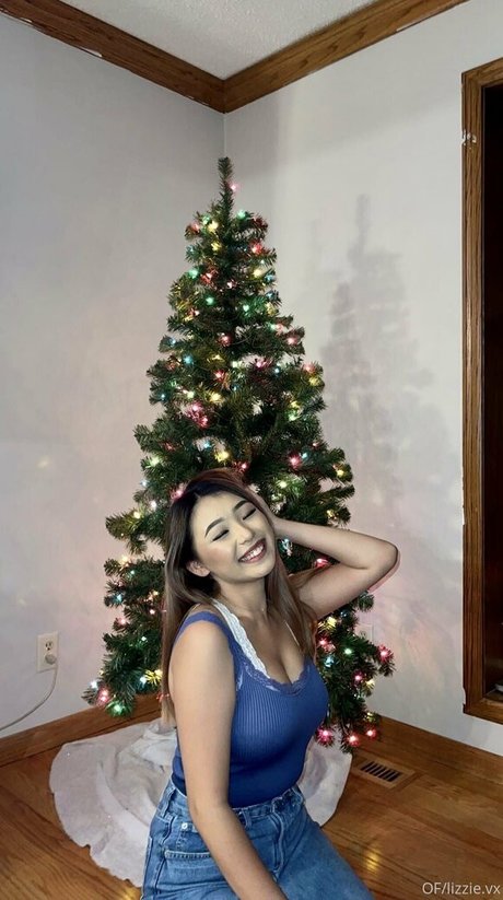 Lizzievx model pretty picture